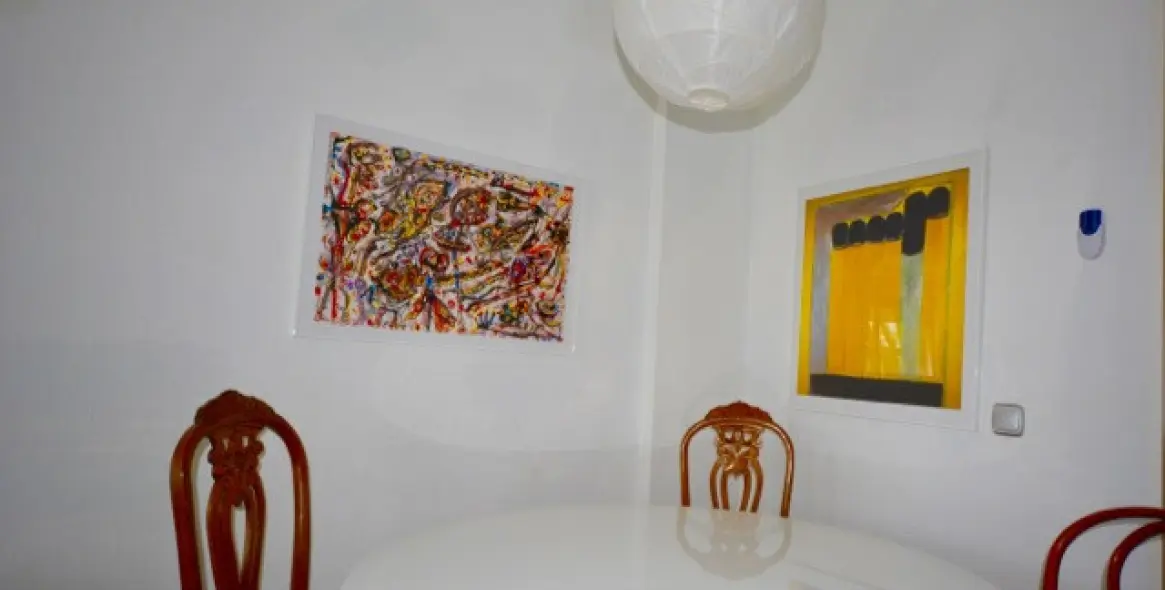 Sale of middle floor apartment in The Golden Mile 6