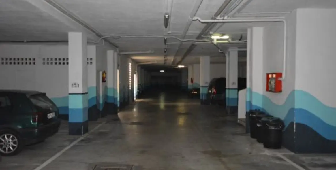 Sale of middle floor apartment in The Golden Mile 19