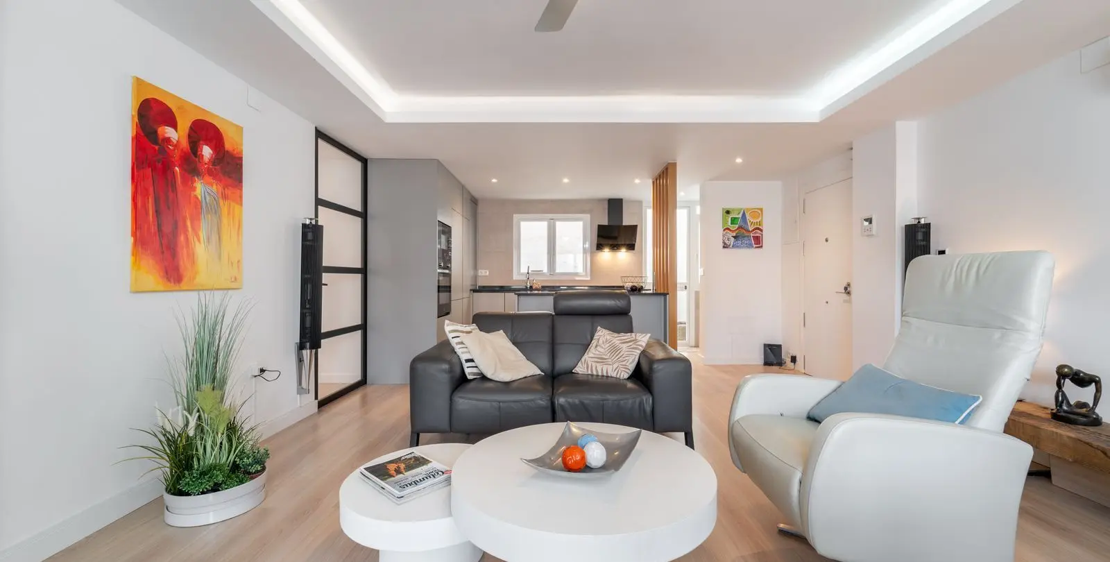Sale of middle floor apartment in Málaga Centro 2