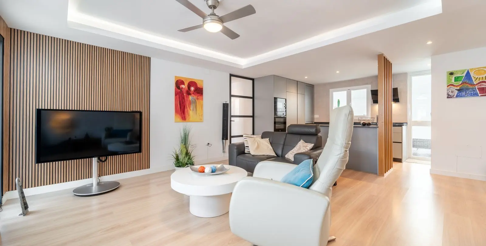 Sale of middle floor apartment in Málaga Centro 4