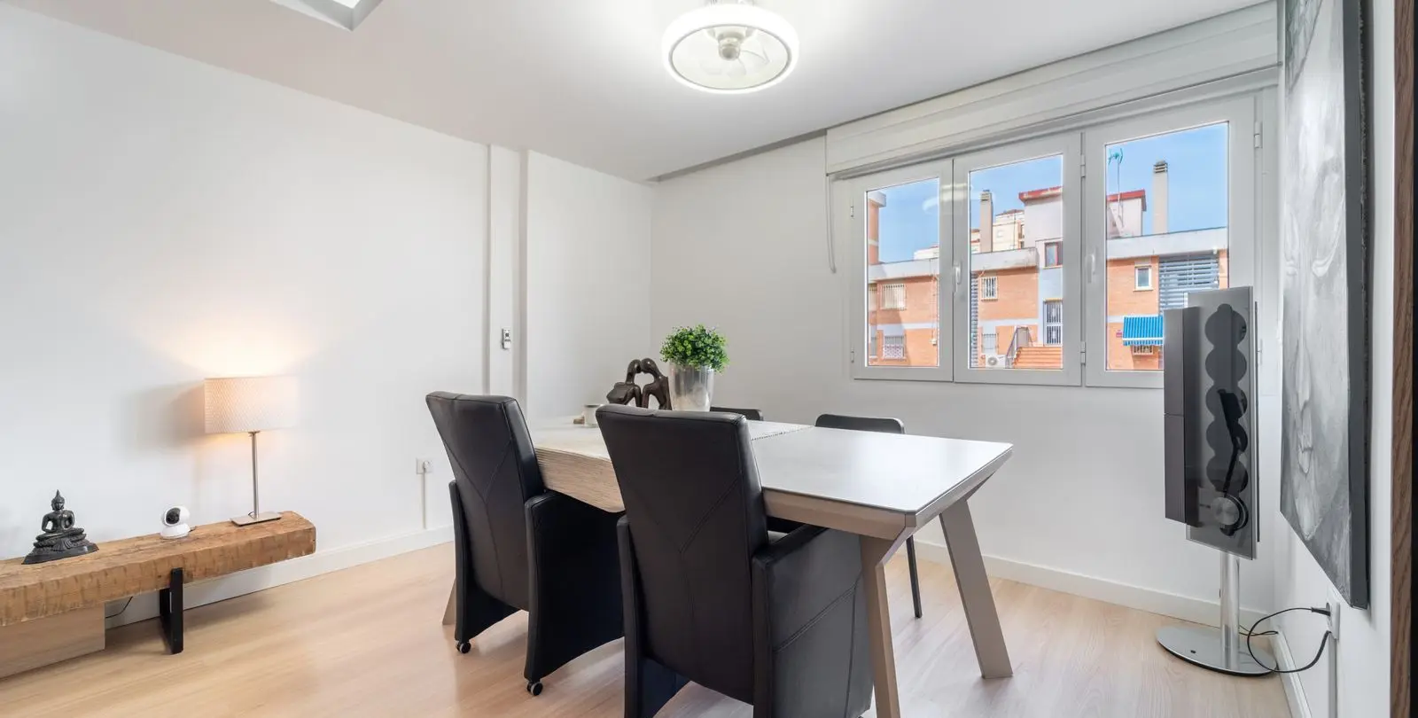 Sale of middle floor apartment in Málaga Centro 6