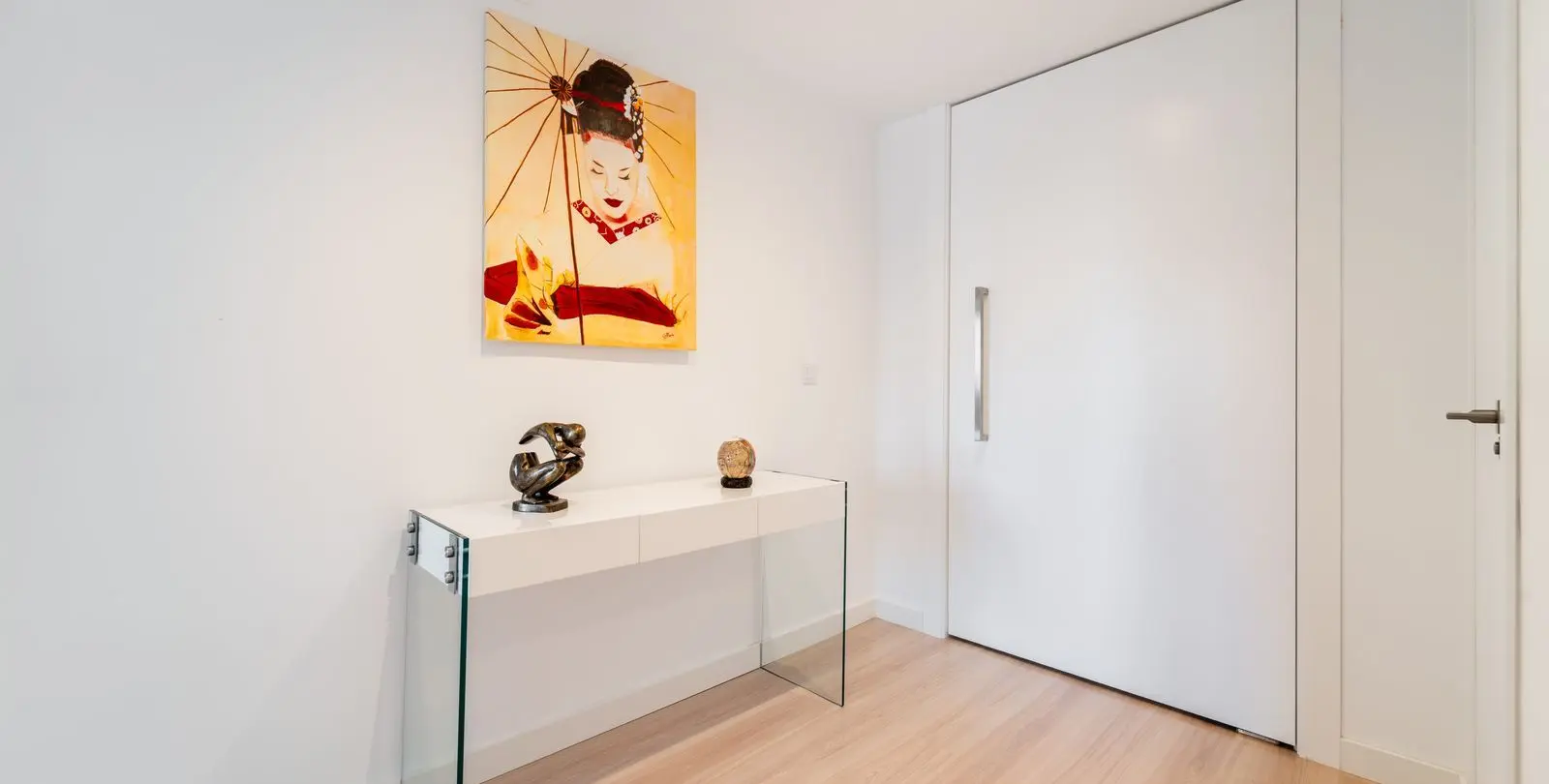 Sale of middle floor apartment in Málaga Centro 16