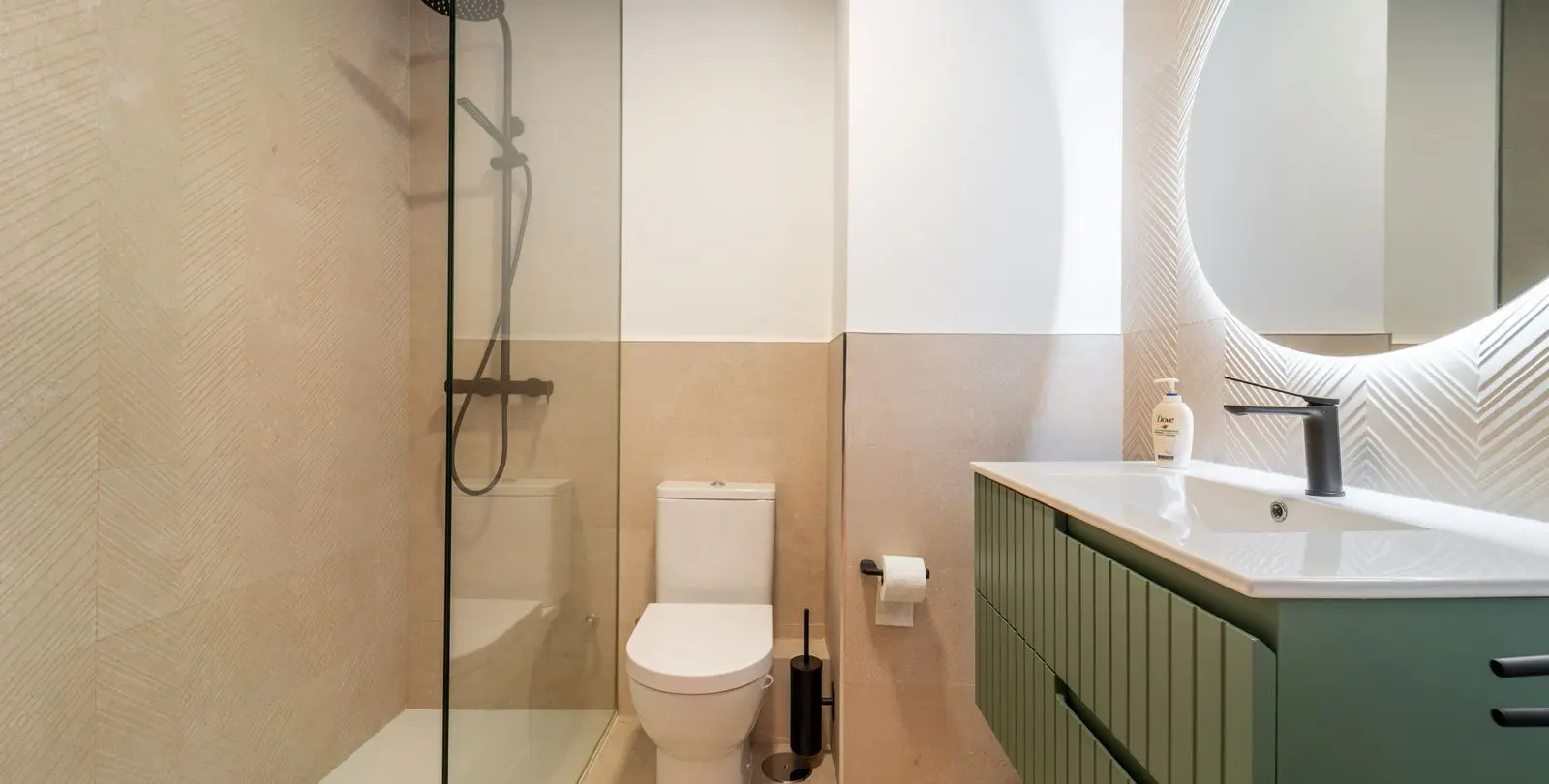 Sale of middle floor apartment in Málaga Centro 23