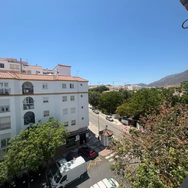Sale of penthouse in Estepona