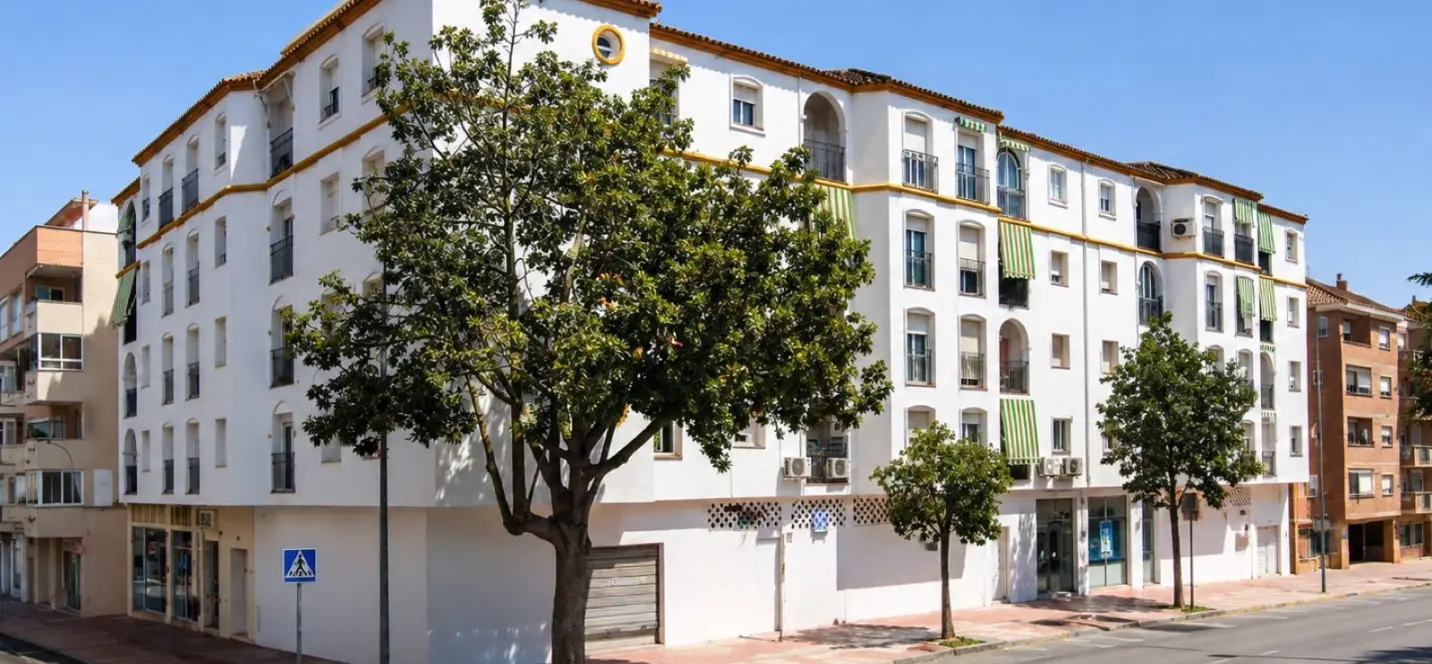 Sale of penthouse in Estepona 0
