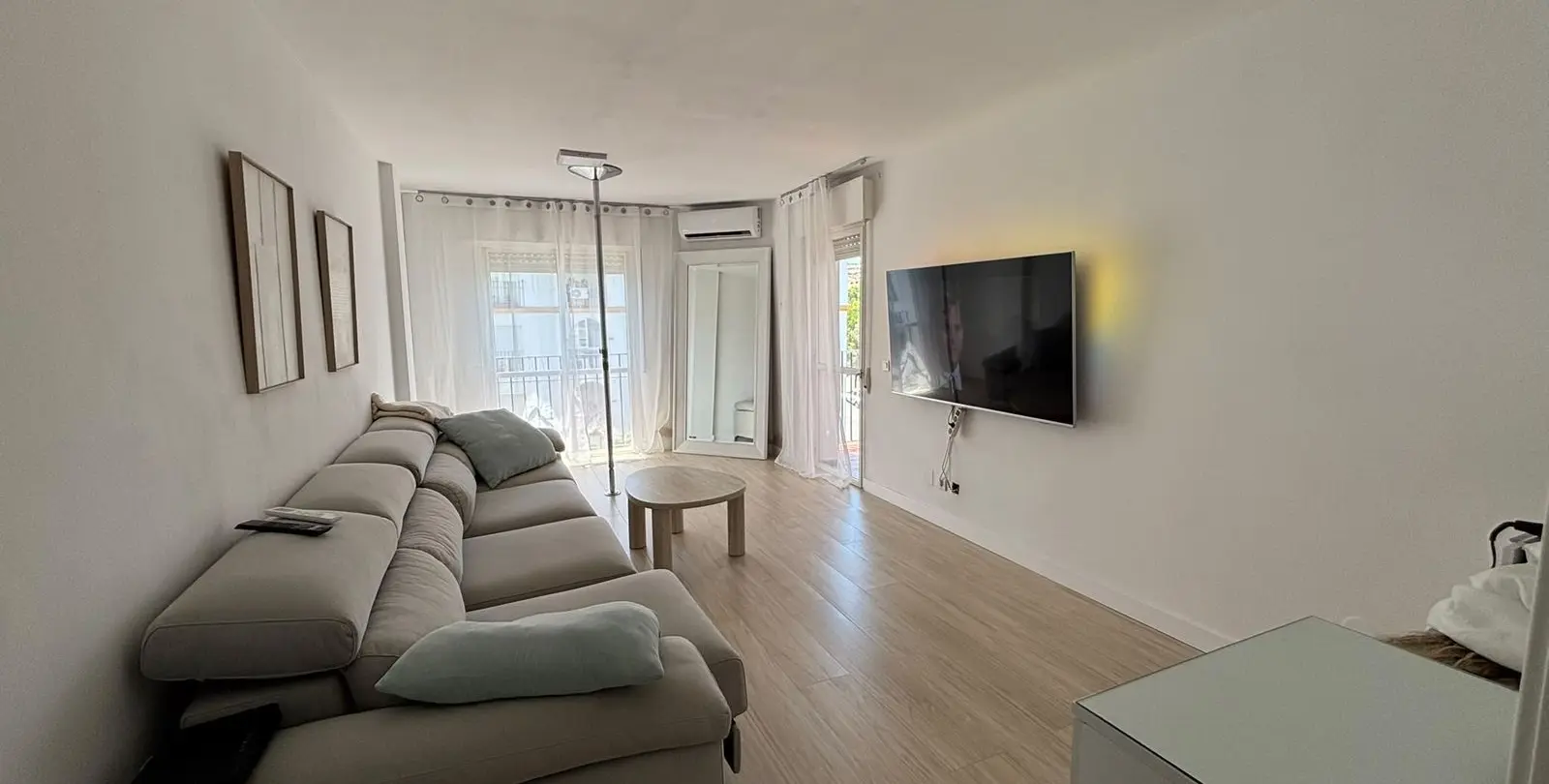 Sale of penthouse in Estepona 4
