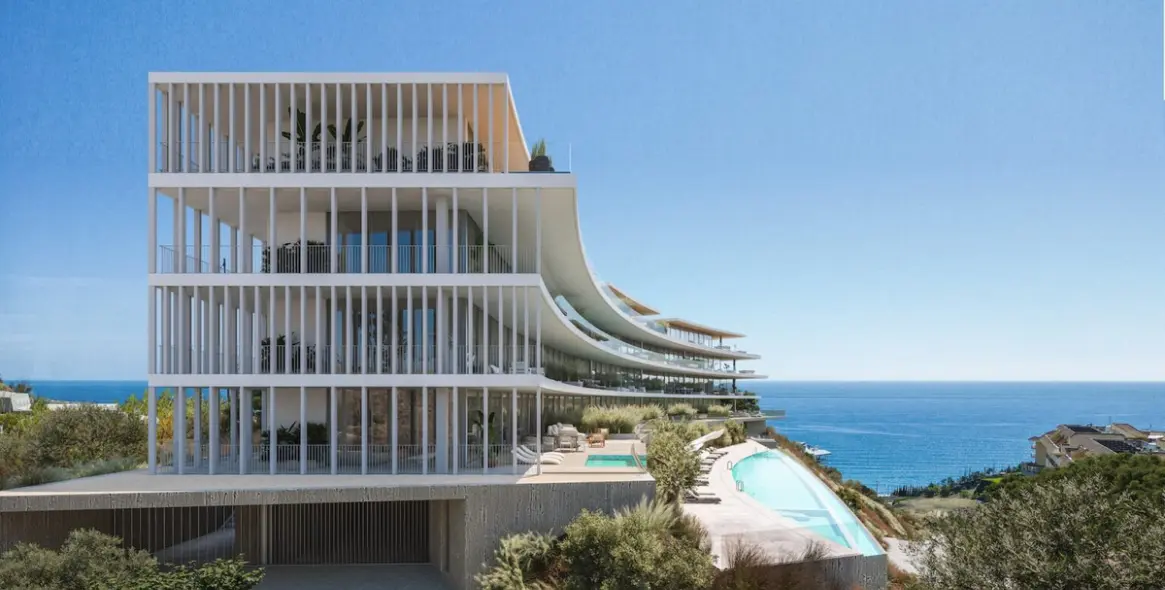 Sale of middle floor apartment in Fuengirola 3