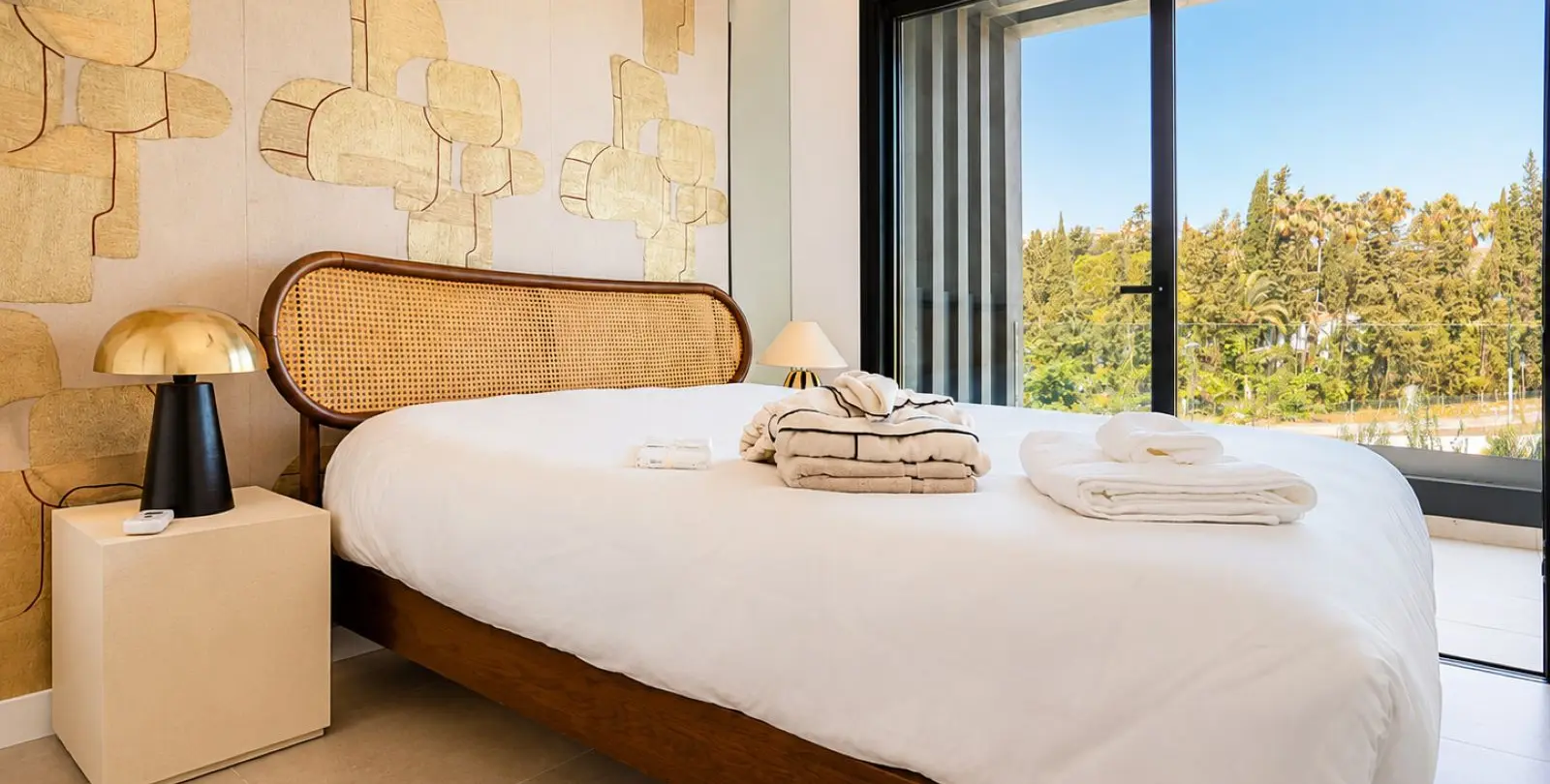 Sale of townhouse in Atalaya 7