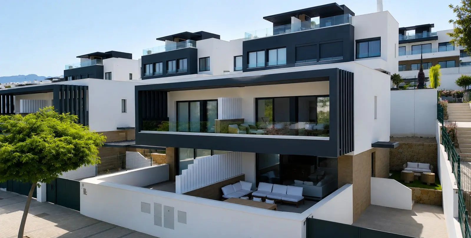 Sale of townhouse in Atalaya 26