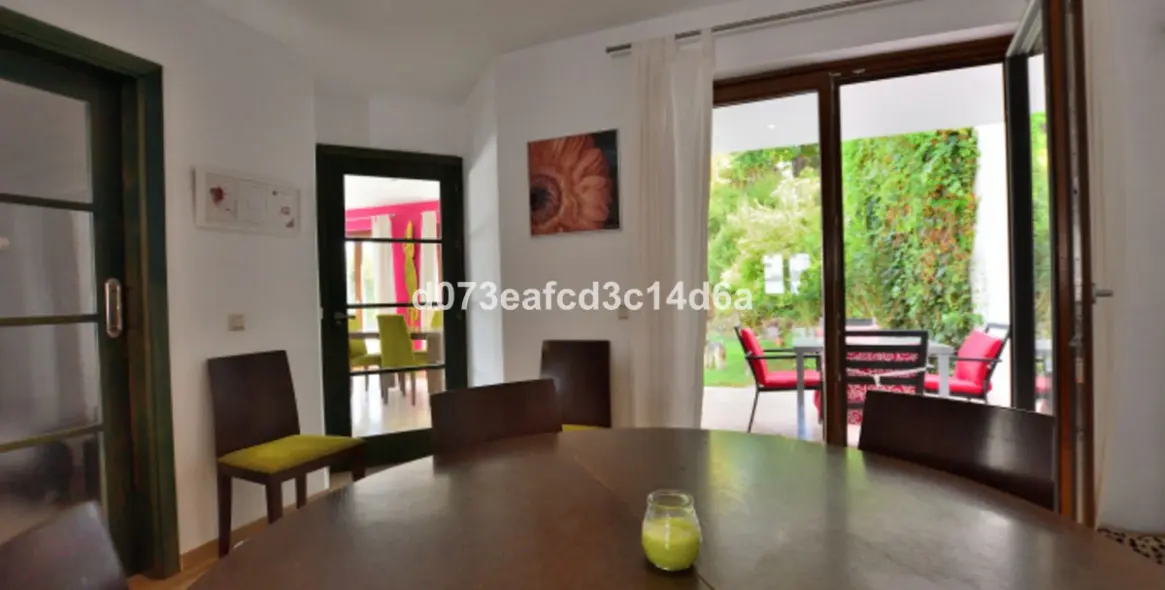 Venta de villa independiente en Ronda 18