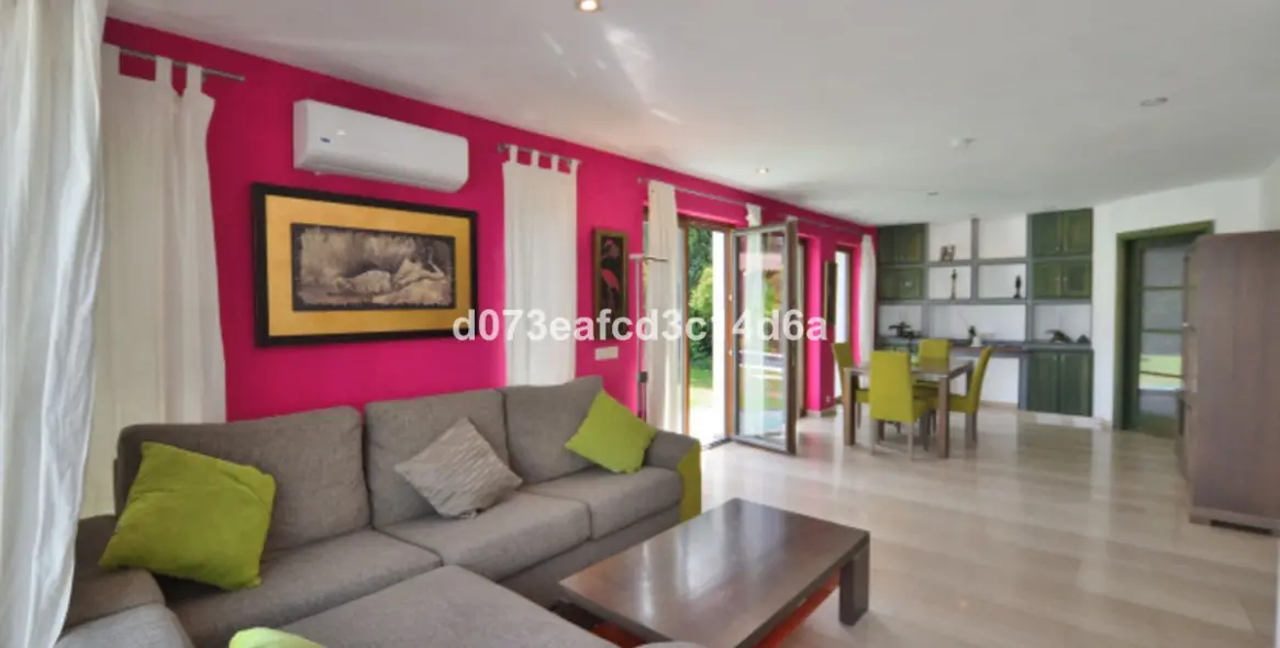 Venta de villa independiente en Ronda 26