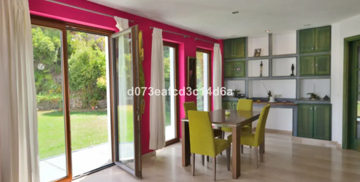 Venta de villa independiente en Ronda 33