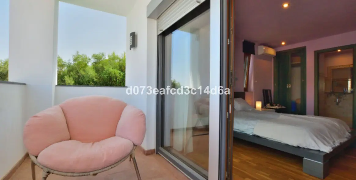 Venta de villa independiente en Ronda 66