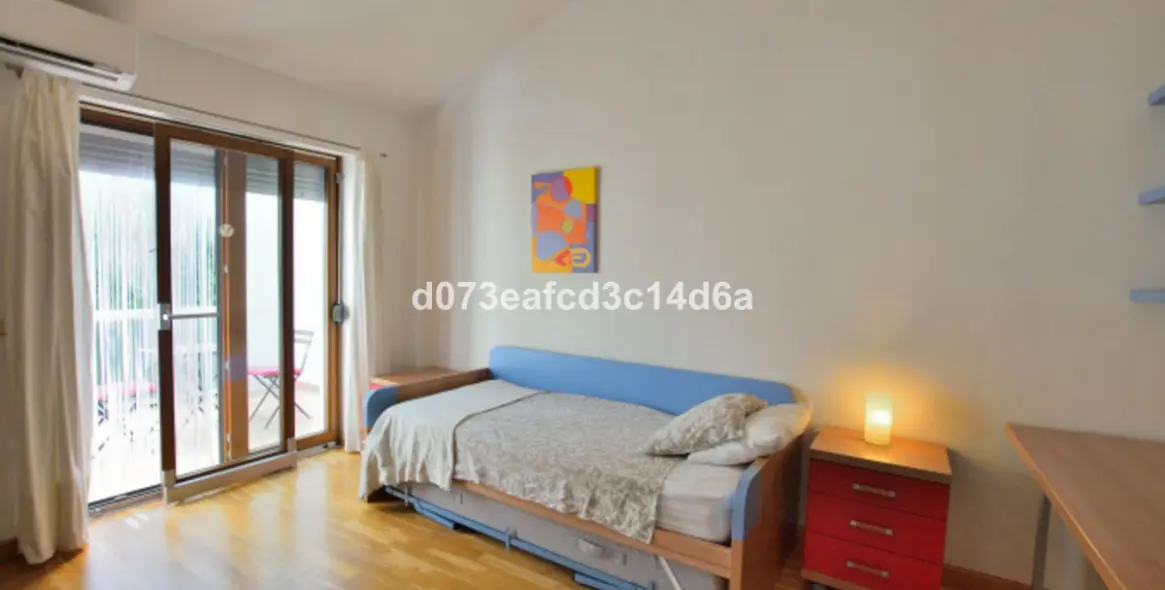 Venta de villa independiente en Ronda 70