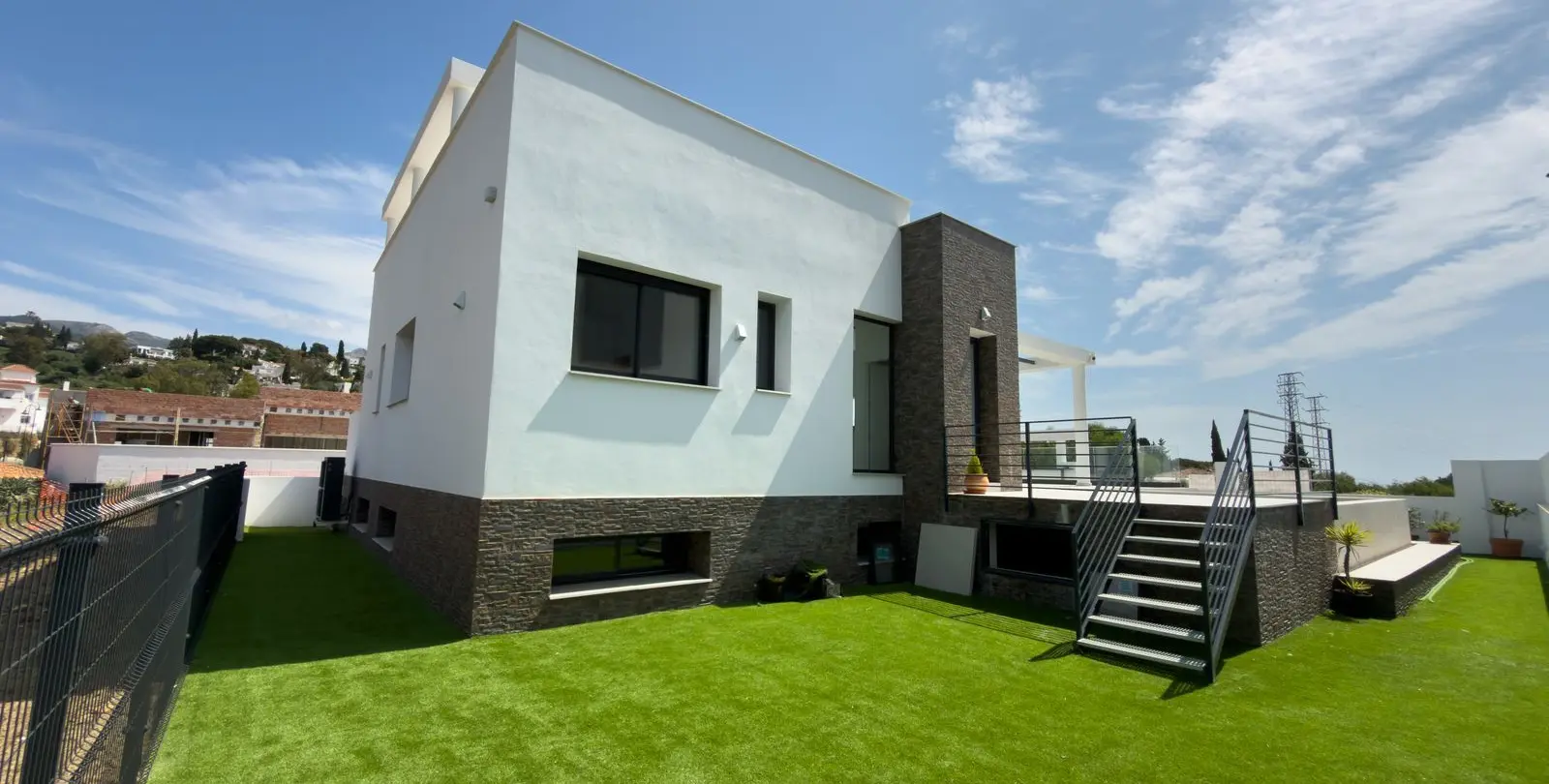 Продажа  отдельно стоящей виллы в Mijas 19