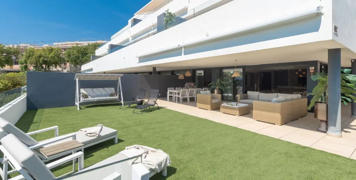 Venta de apartamento en planta baja en Estepona 7