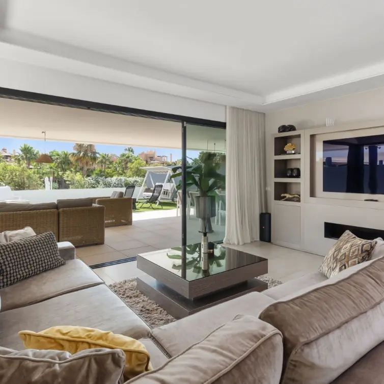 Venta de apartamento en planta baja en Estepona
