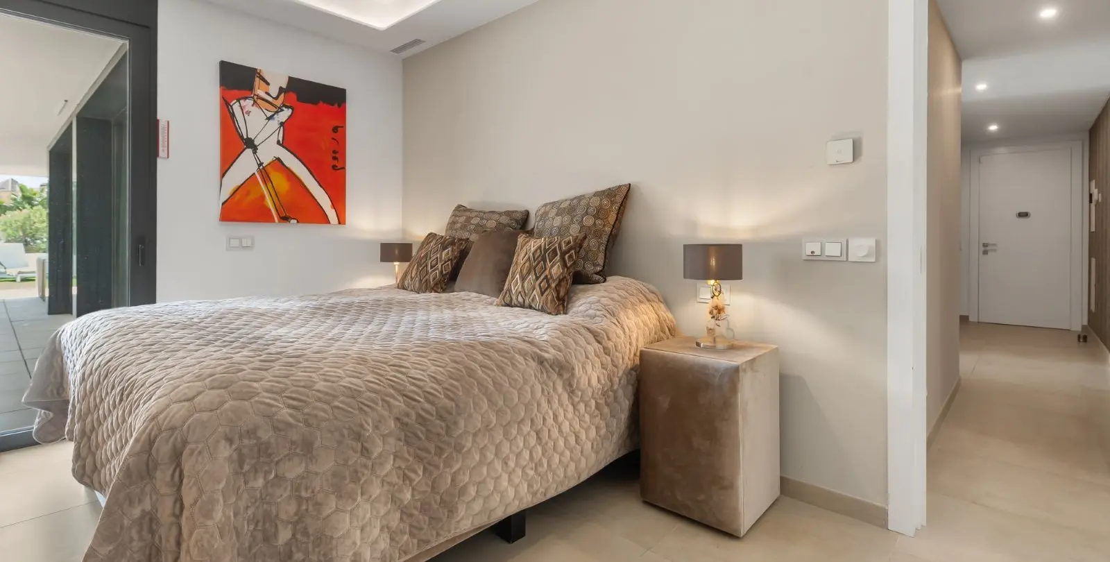 Sale of ground floor apartment in Estepona 24