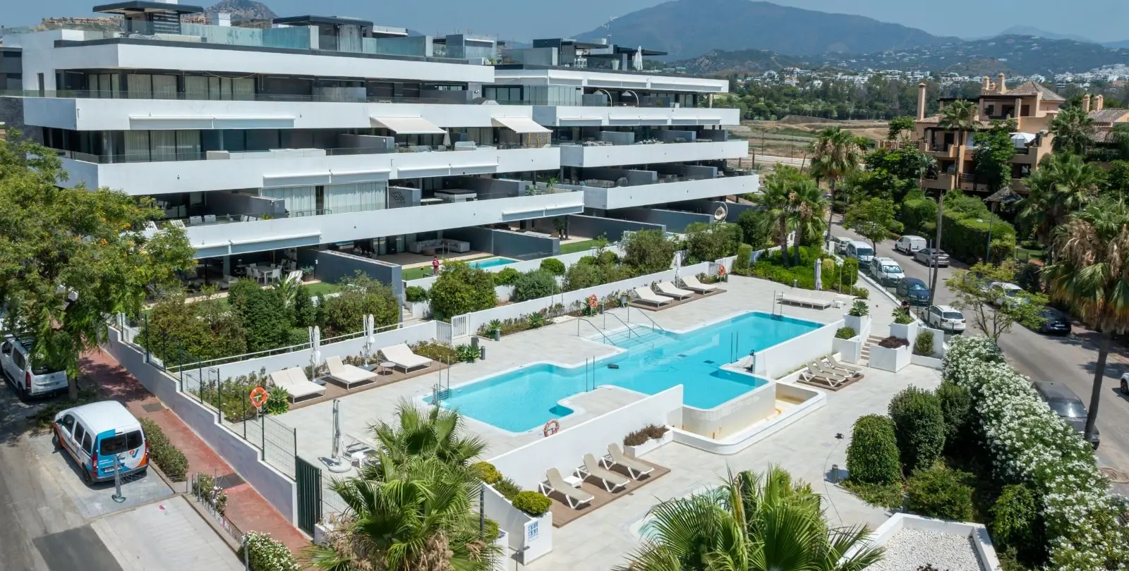 Sale of ground floor apartment in Estepona 31