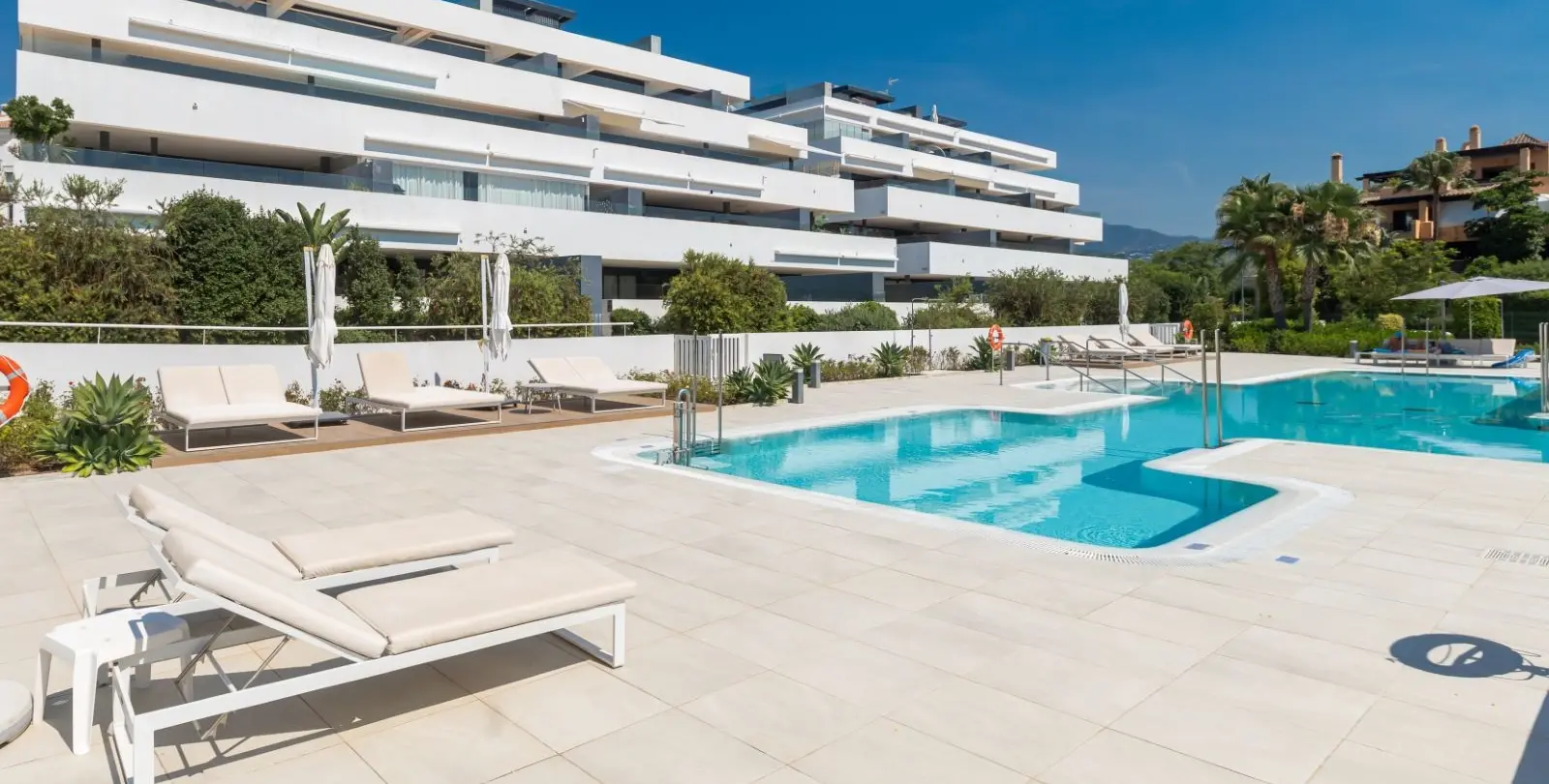 Sale of ground floor apartment in Estepona 37