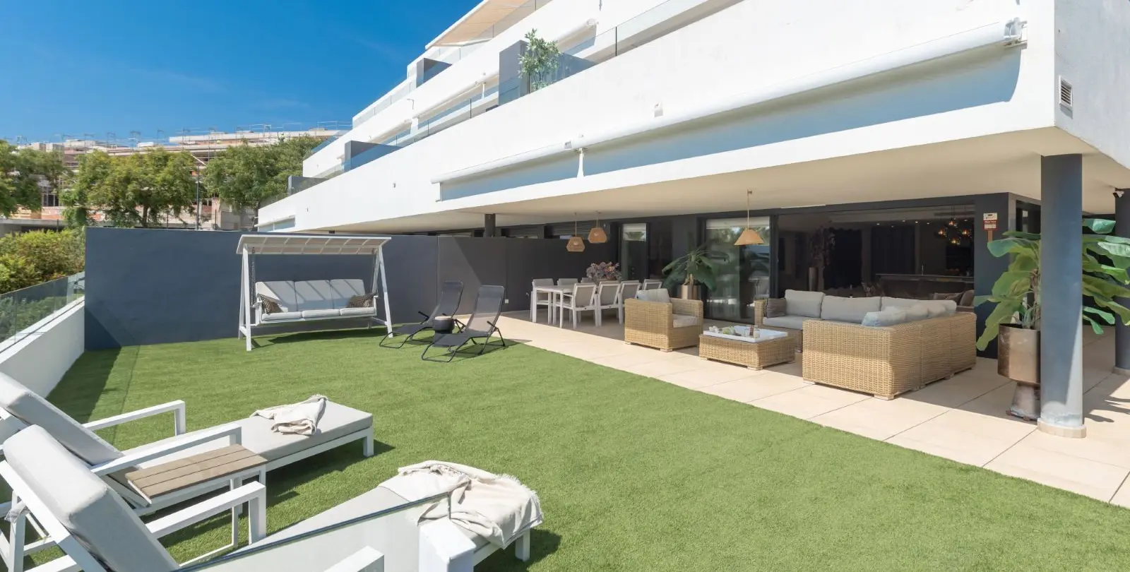 Venta de apartamento en planta baja en Estepona 7