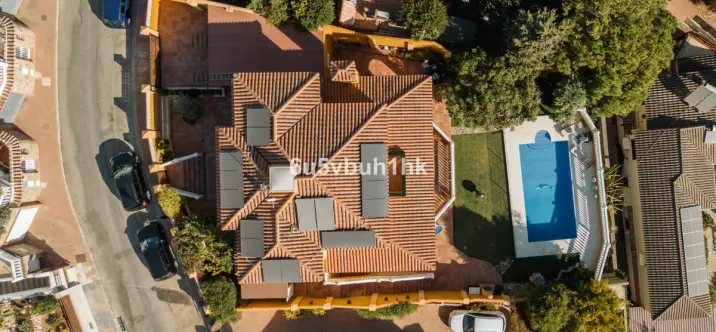 Venta de villa independiente en El Coto 2