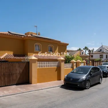 Venta de villa independiente en El Coto