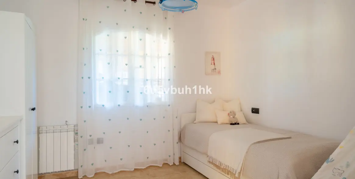Venta de villa independiente en El Coto 9
