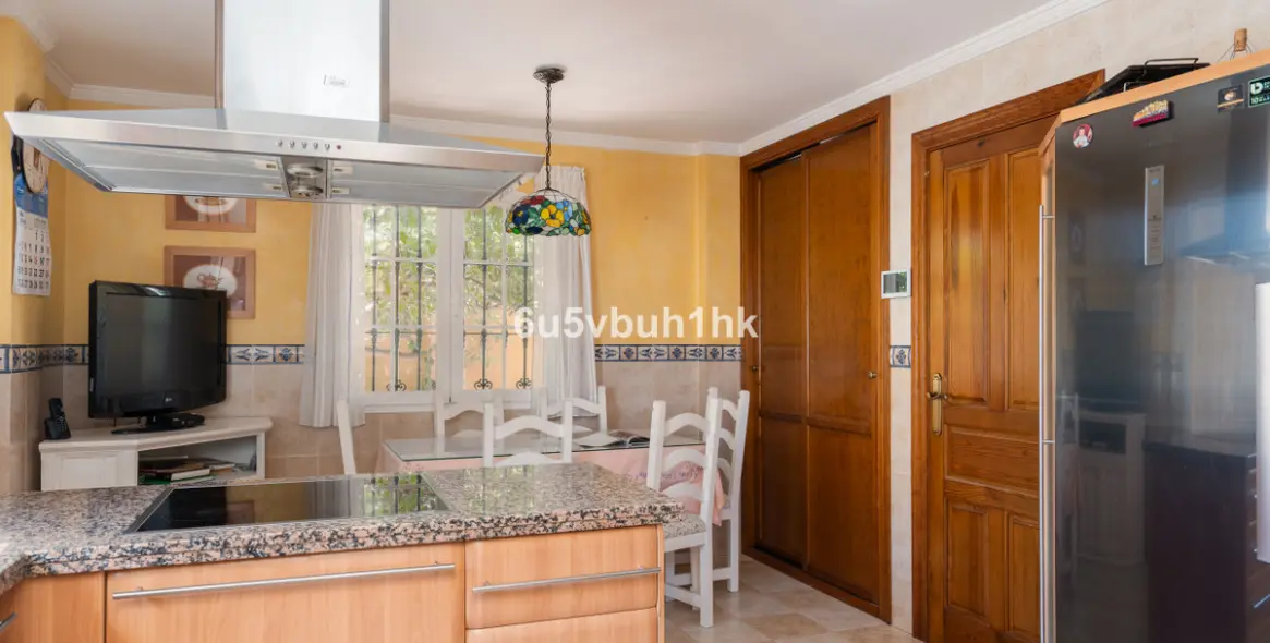 Venta de villa independiente en El Coto 11