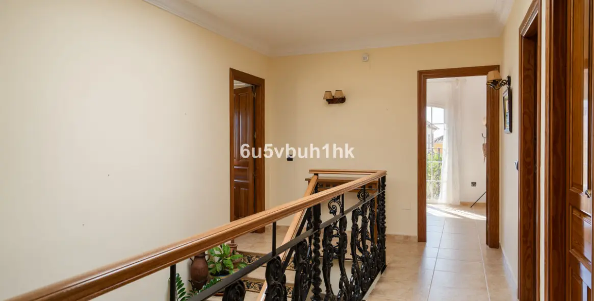 Venta de villa independiente en El Coto 20