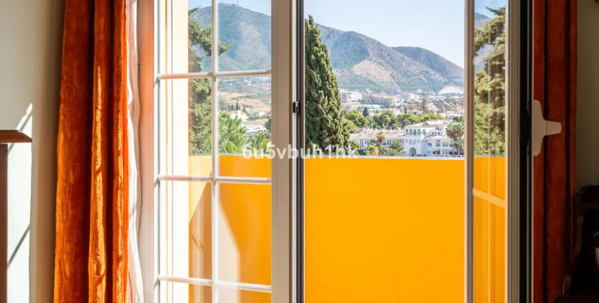 Venta de villa independiente en El Coto 22