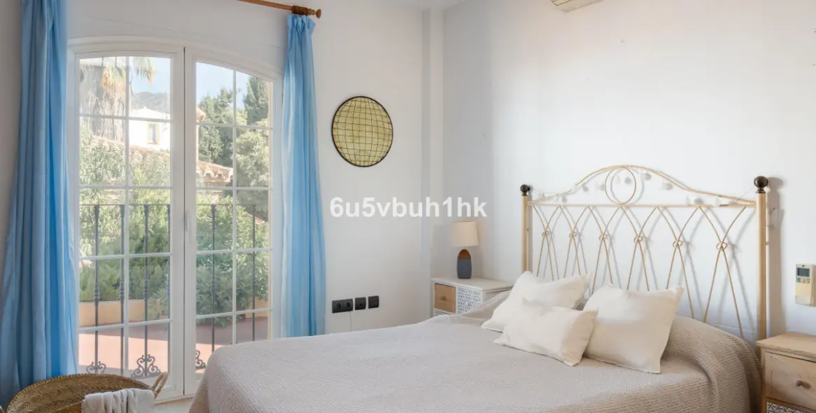 Venta de villa independiente en El Coto 34
