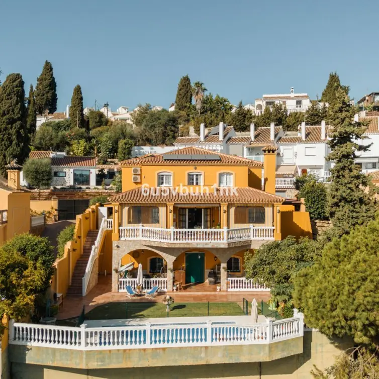 Sale of detached villa in Mijas Costa