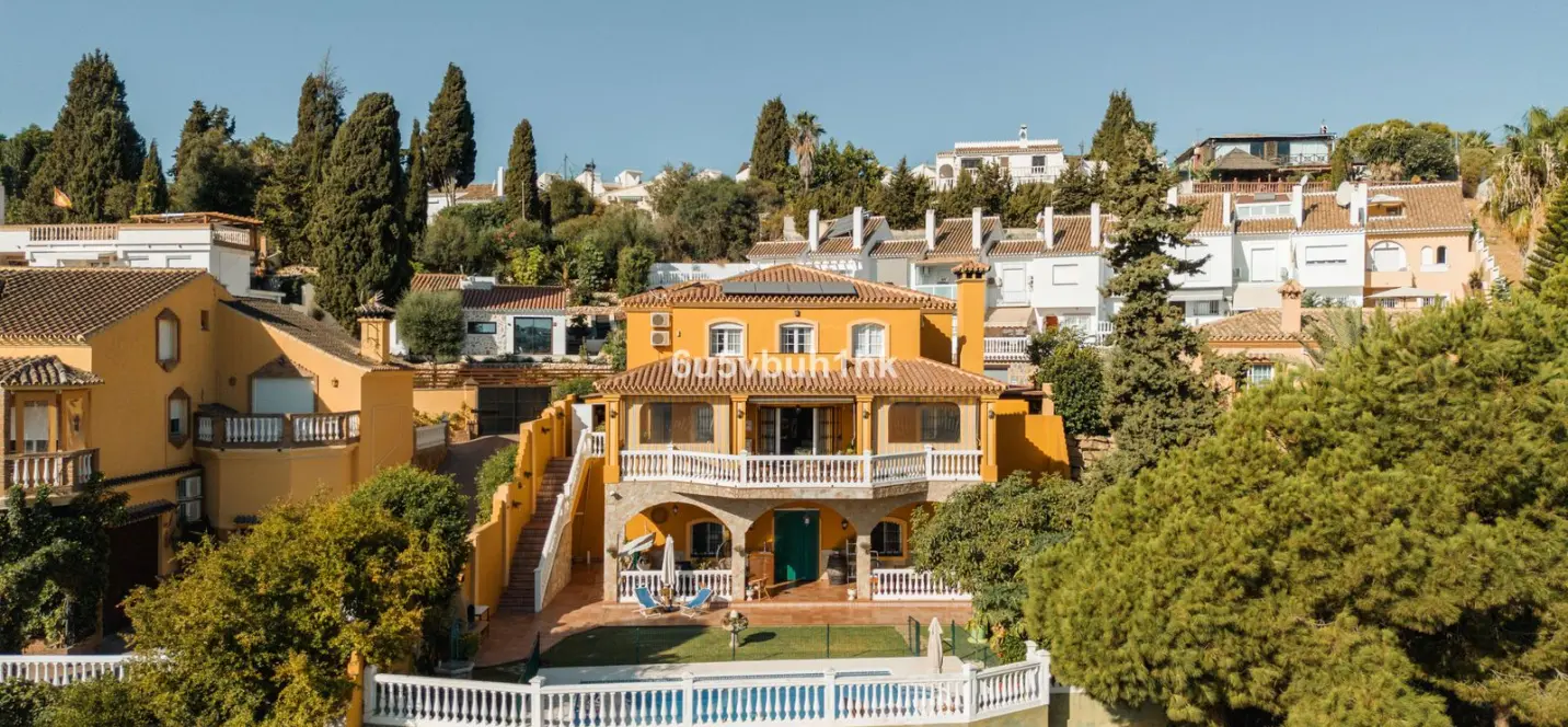 Sale of detached villa in Mijas Costa 2