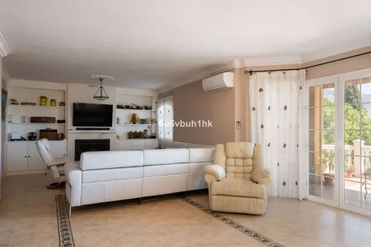 Image 17 thumb