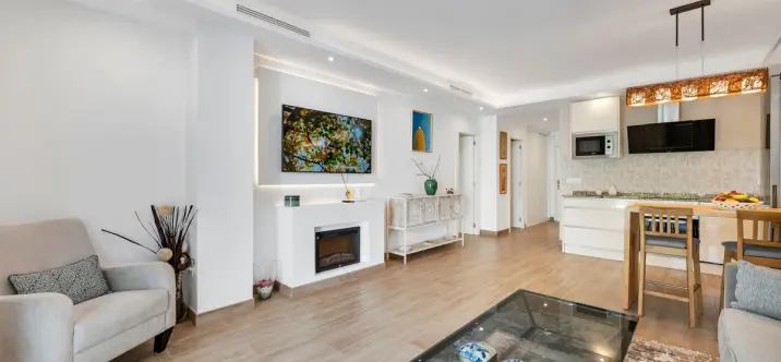 Venta de apartamento en planta baja en The Golden Mile 1