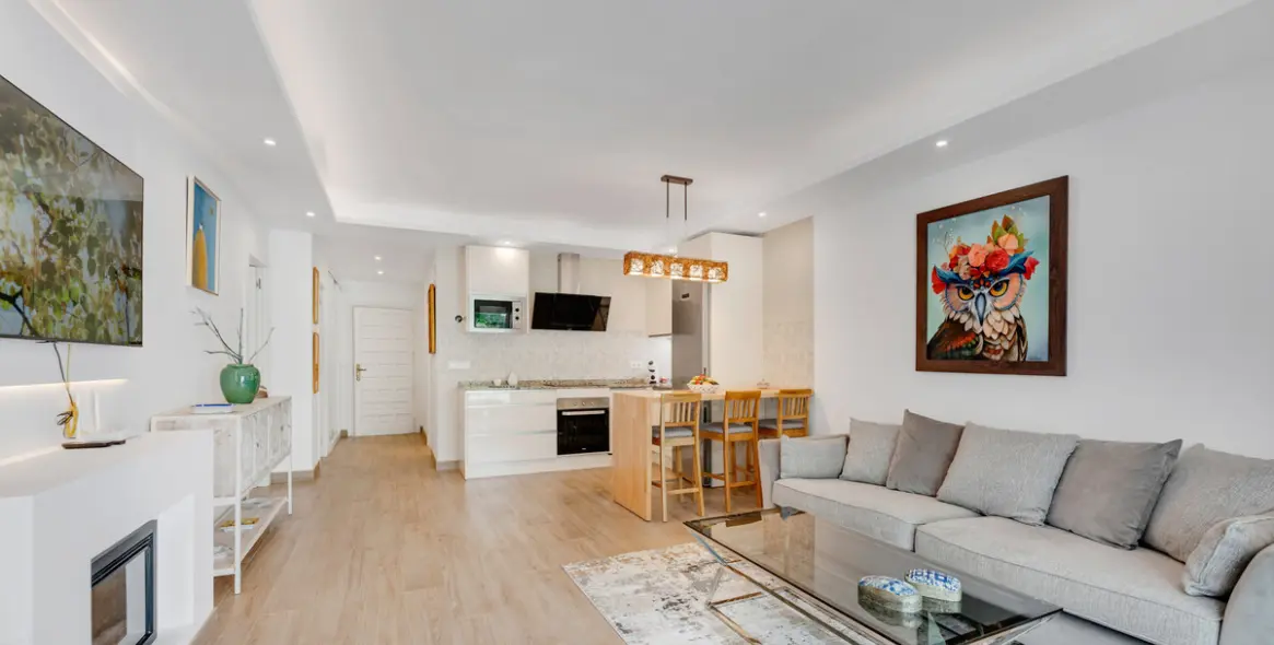 Venta de apartamento en planta baja en The Golden Mile 11