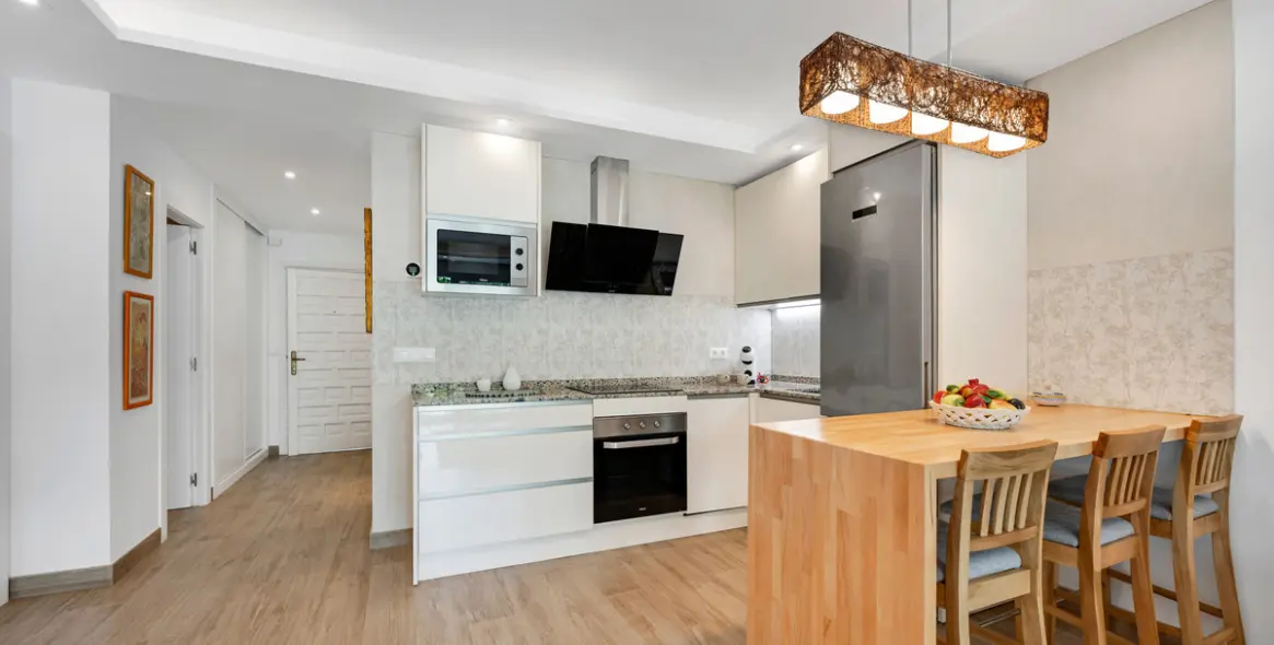 Venta de apartamento en planta baja en The Golden Mile 13