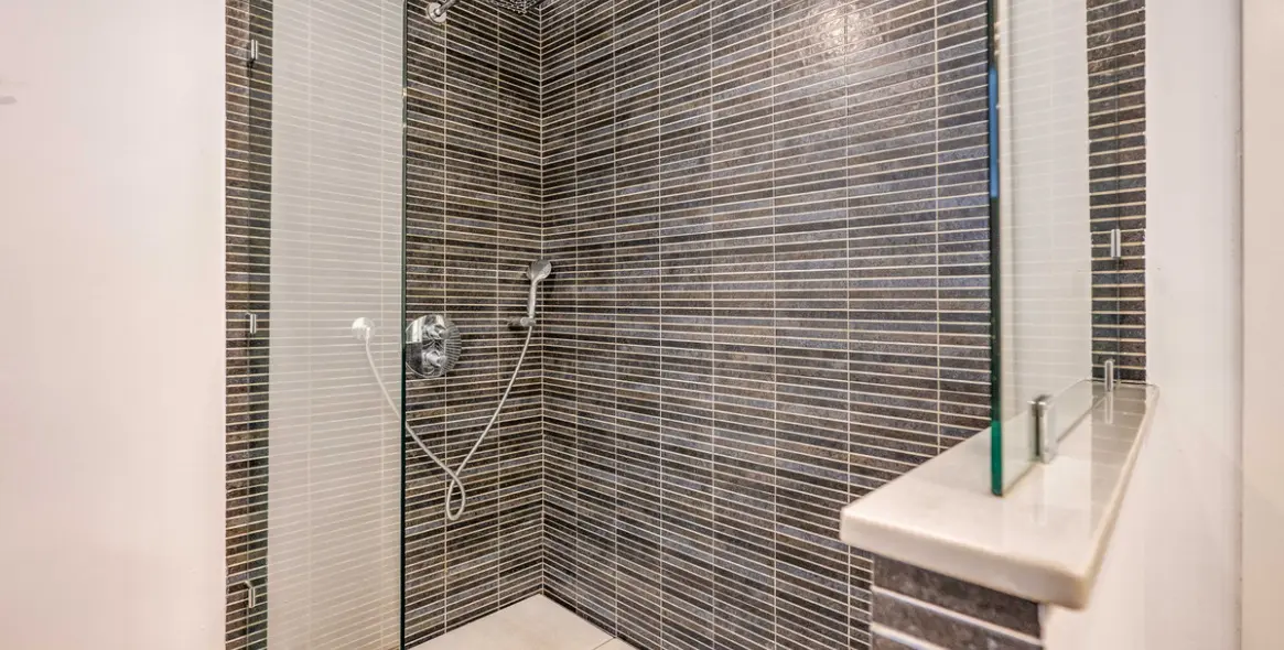 Venta de apartamento en planta baja en The Golden Mile 21