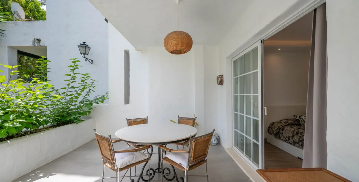 Venta de apartamento en planta baja en The Golden Mile 30