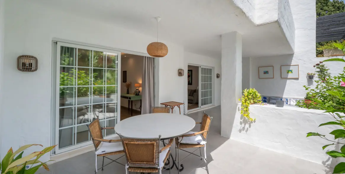 Venta de apartamento en planta baja en The Golden Mile 32