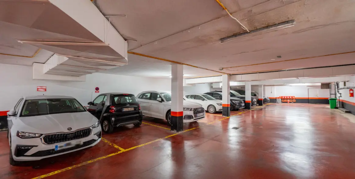 Venta de apartamento en planta baja en The Golden Mile 34