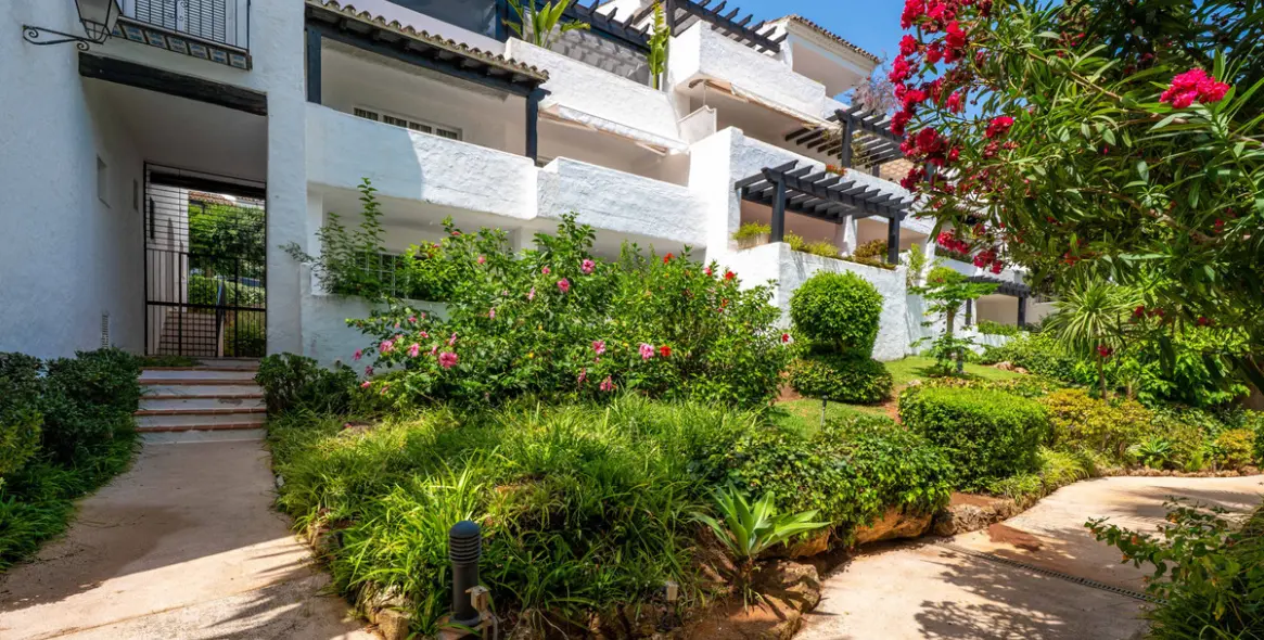 Venta de apartamento en planta baja en The Golden Mile 57