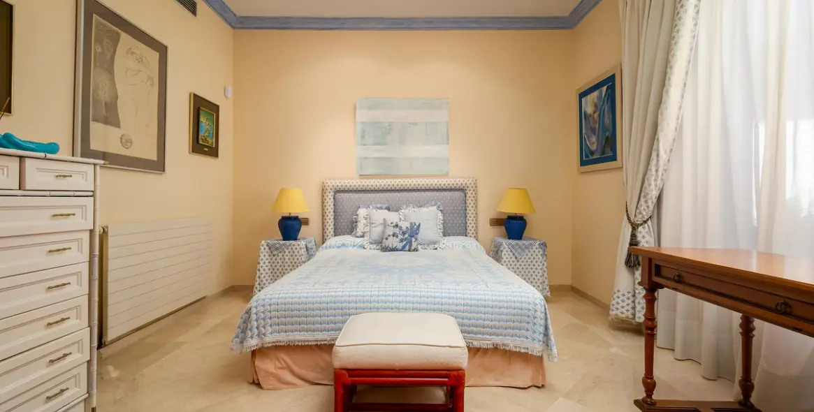 Venta de villa independiente en El Paraiso 34