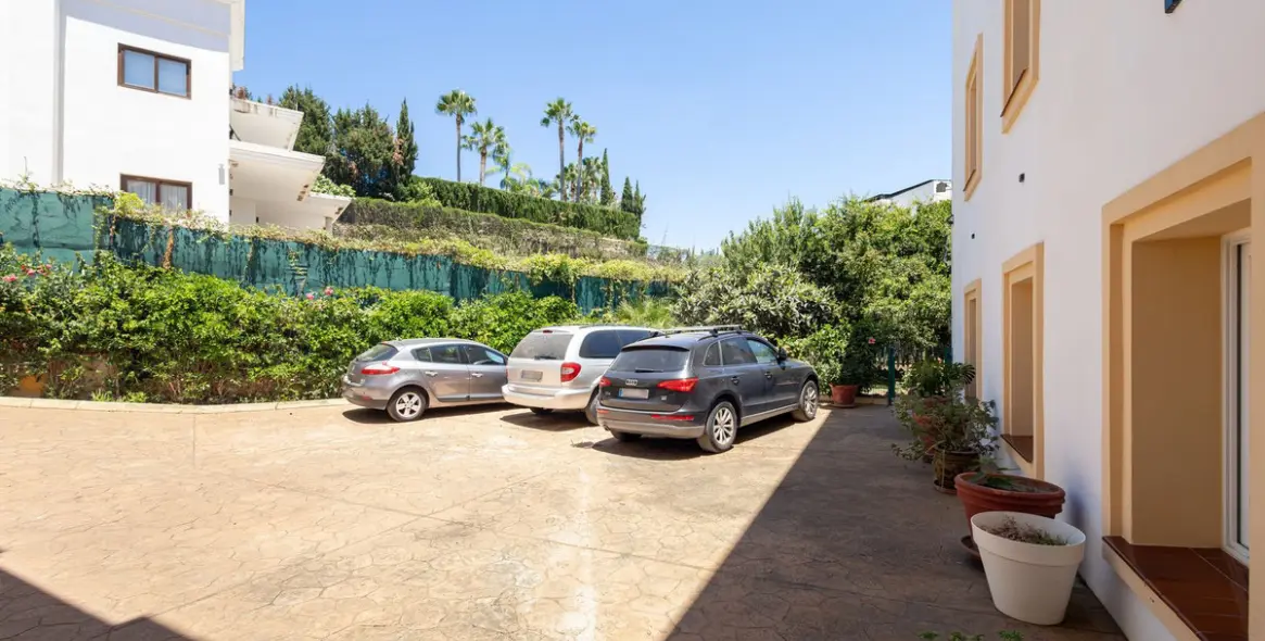 Venta de villa independiente en El Paraiso 55