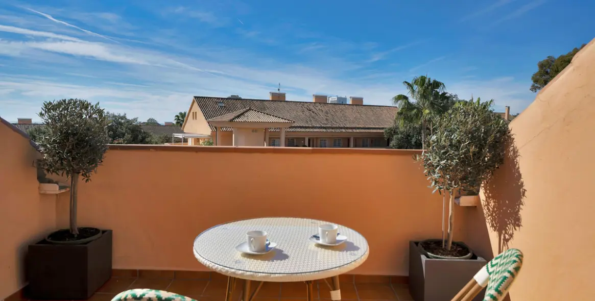 Долгосрочная аренда апартаментов на первом этаже в Marbella Este 23