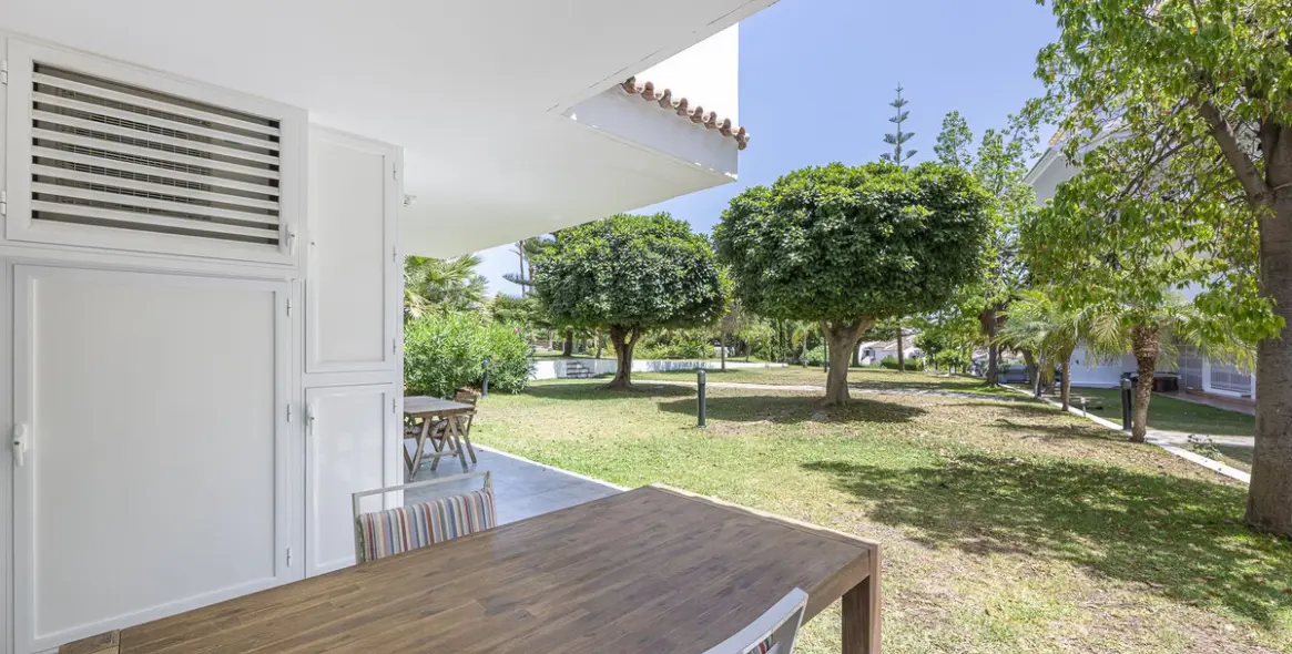 Продажа апартаментов на первом этаже в Puerto Banús 5