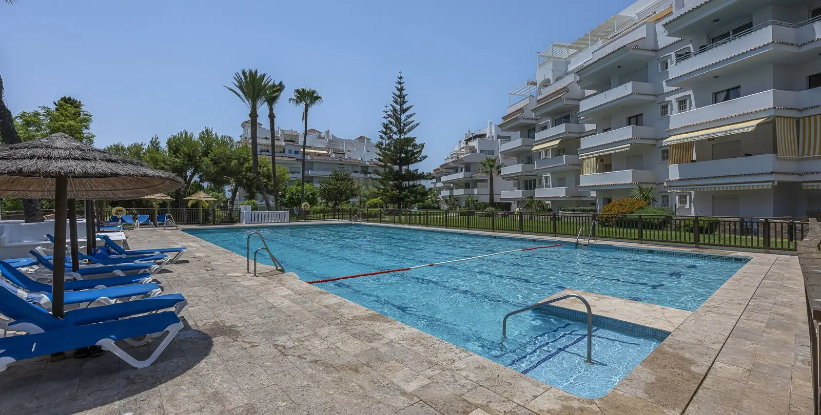 Sale of ground floor apartment in Nueva Andalucía 1