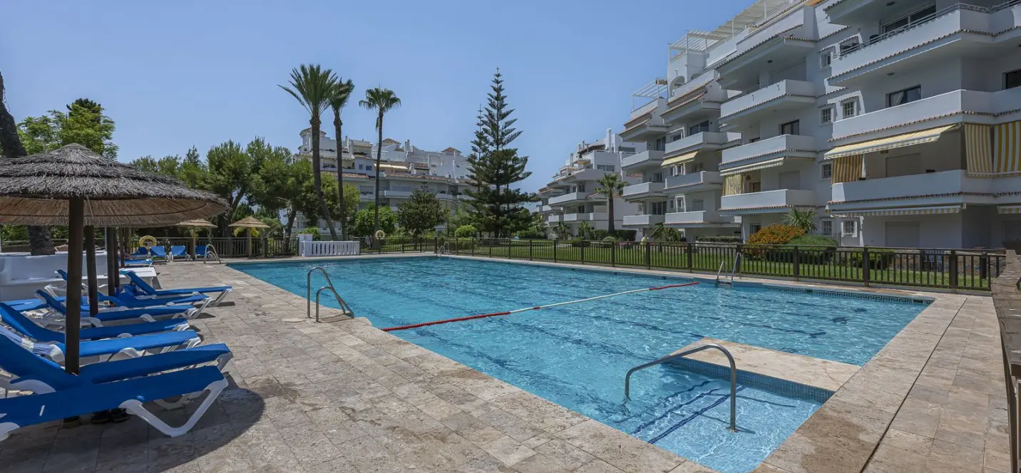 Sale of ground floor apartment in Nueva Andalucía 0