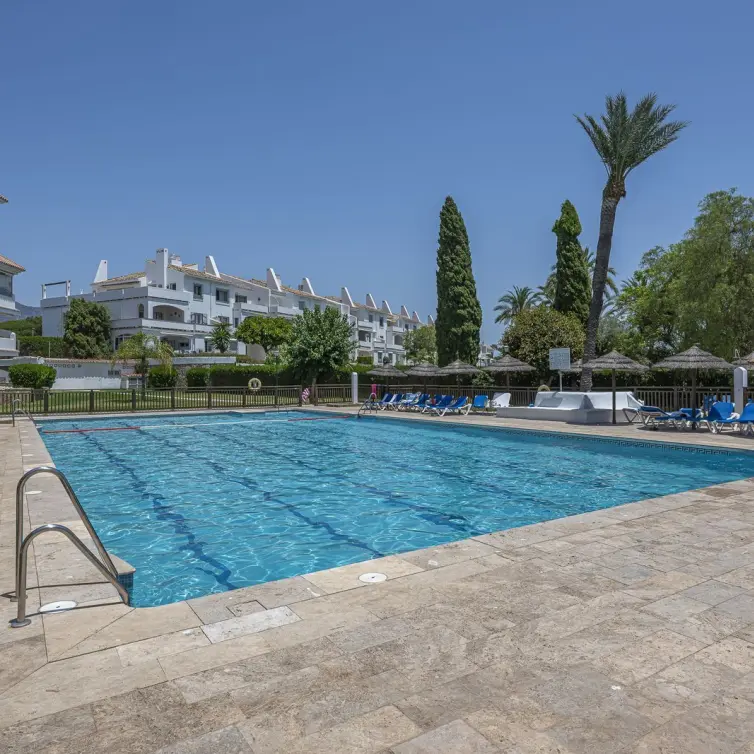 Sale of ground floor apartment in Nueva Andalucía